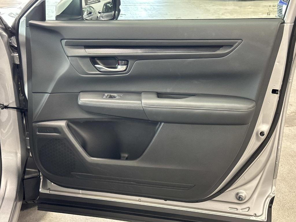 used 2023 Honda CR-V car, priced at $28,995