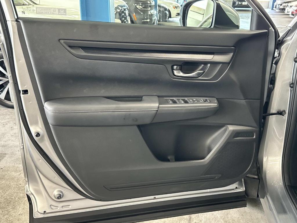 used 2023 Honda CR-V car, priced at $28,995