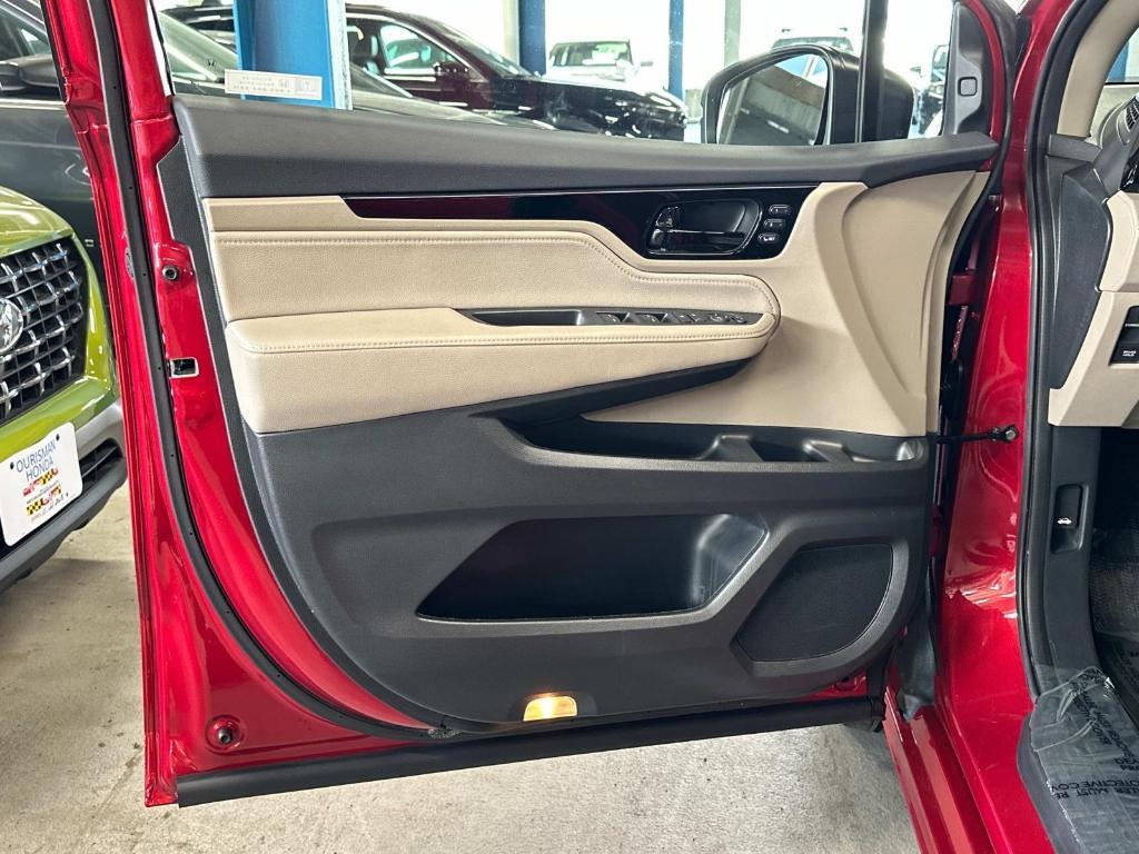 used 2023 Honda Odyssey car, priced at $36,597