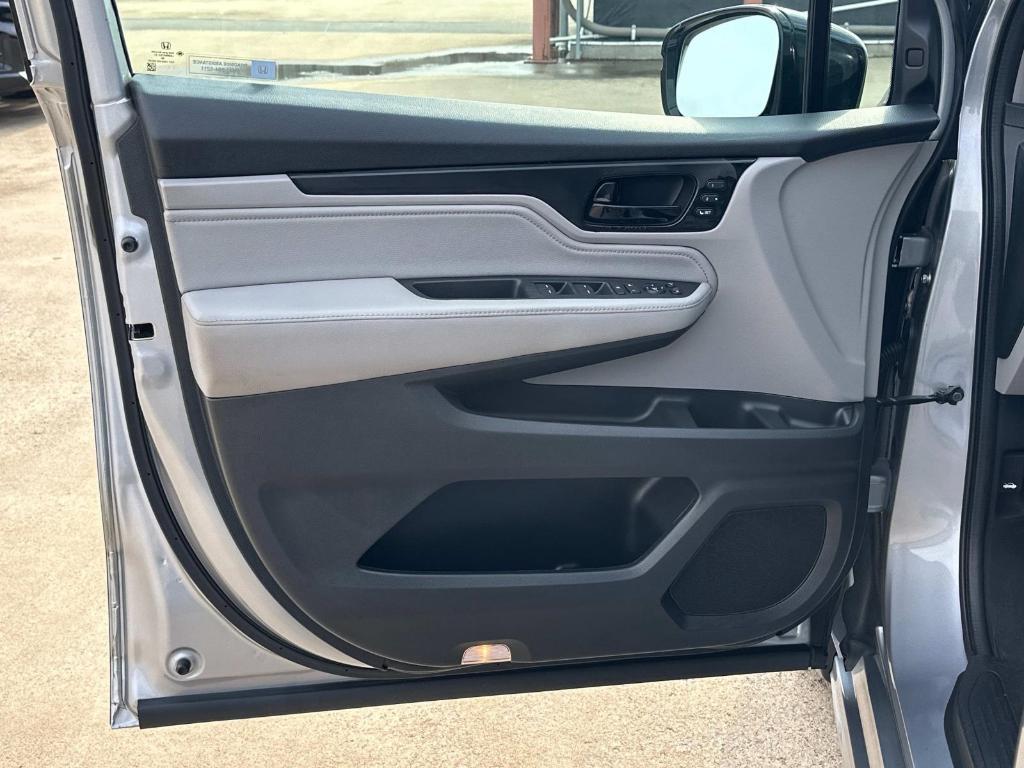 used 2018 Honda Odyssey car, priced at $18,995