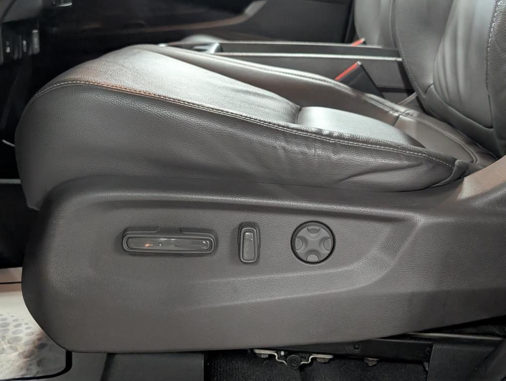 used 2023 Honda Odyssey car, priced at $34,995