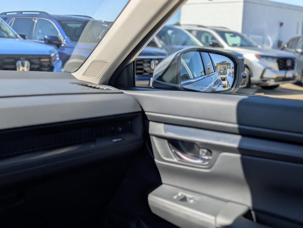 used 2025 Honda CR-V car, priced at $32,895