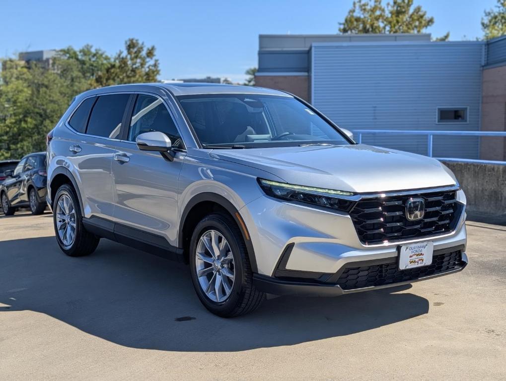 used 2025 Honda CR-V car, priced at $32,895