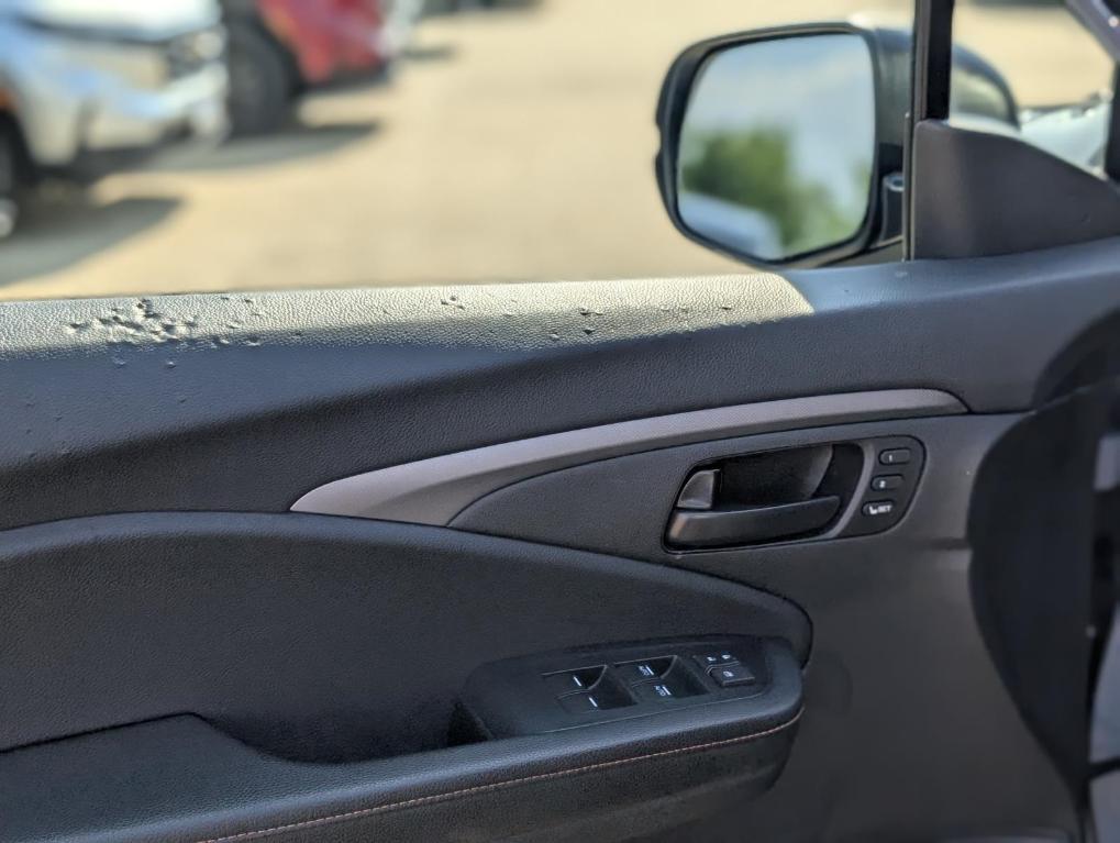 used 2022 Honda Passport car, priced at $31,898