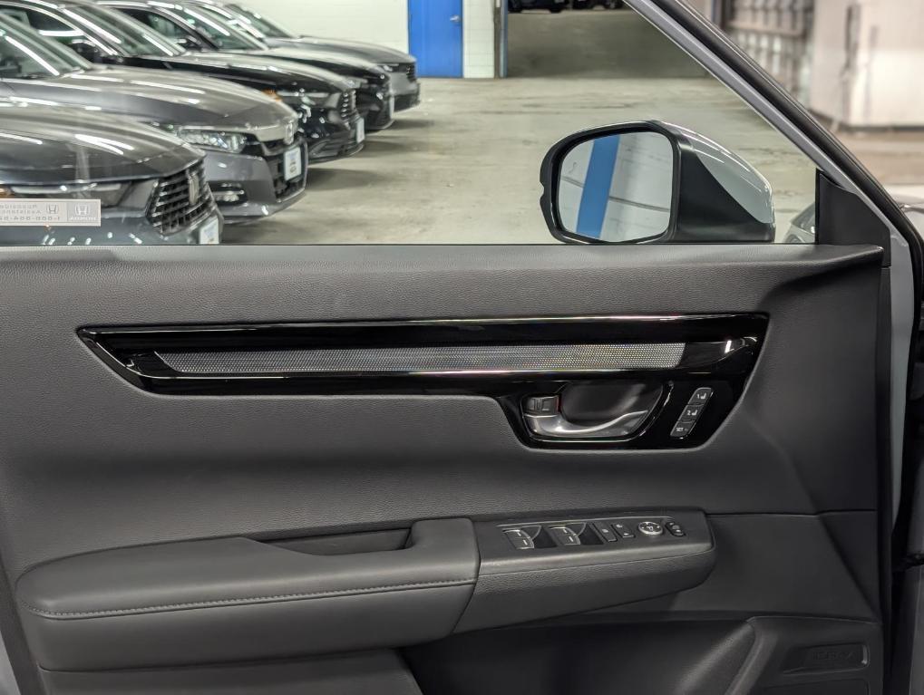 used 2023 Honda CR-V car, priced at $32,495