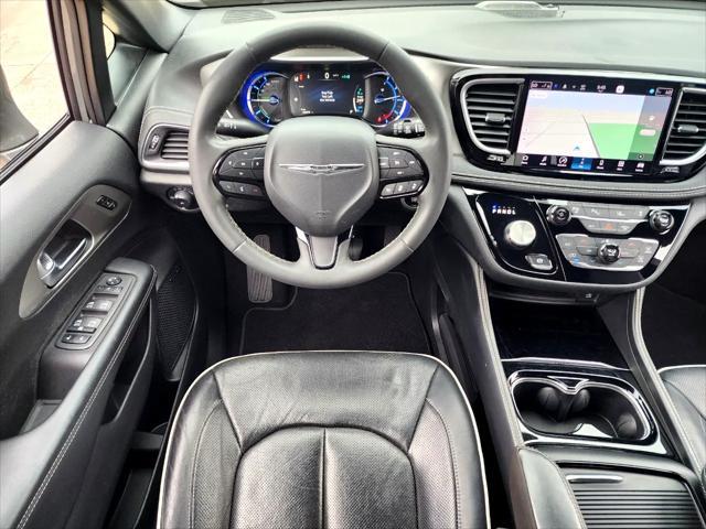 used 2022 Chrysler Pacifica Hybrid car, priced at $31,980
