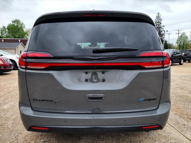 used 2022 Chrysler Pacifica Hybrid car, priced at $31,980