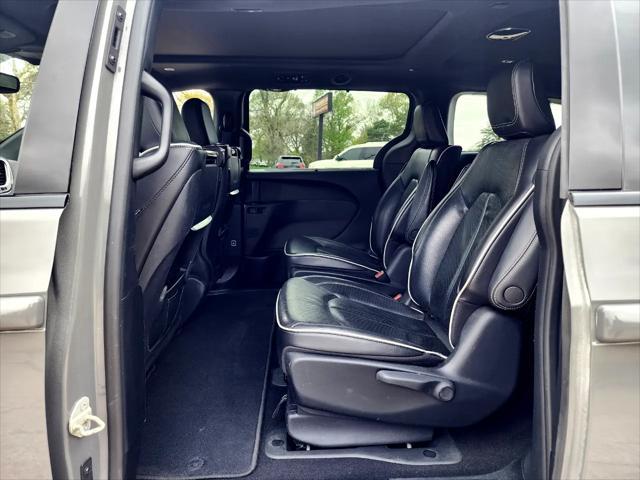 used 2022 Chrysler Pacifica Hybrid car, priced at $31,980