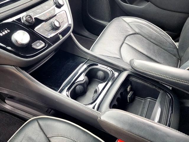used 2022 Chrysler Pacifica Hybrid car, priced at $31,980