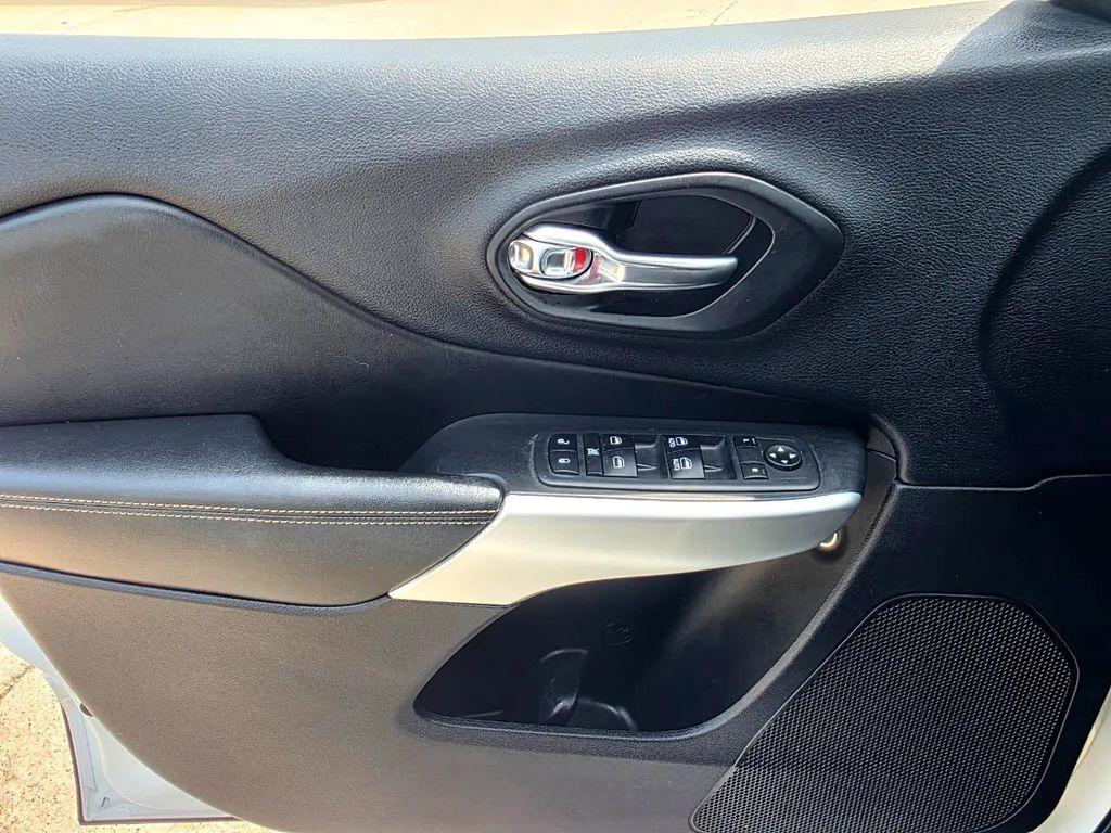 used 2018 Jeep Cherokee car, priced at $14,480