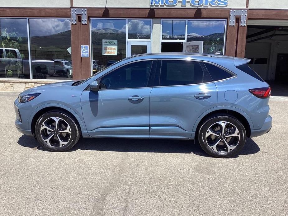 used 2023 Ford Escape car, priced at $33,333