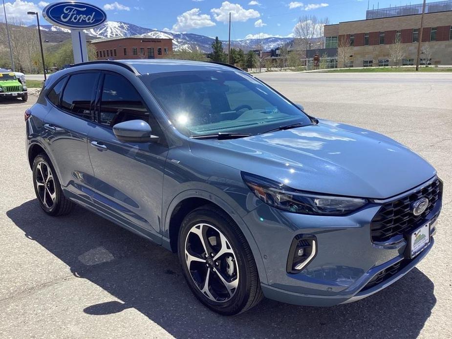 used 2023 Ford Escape car, priced at $33,333