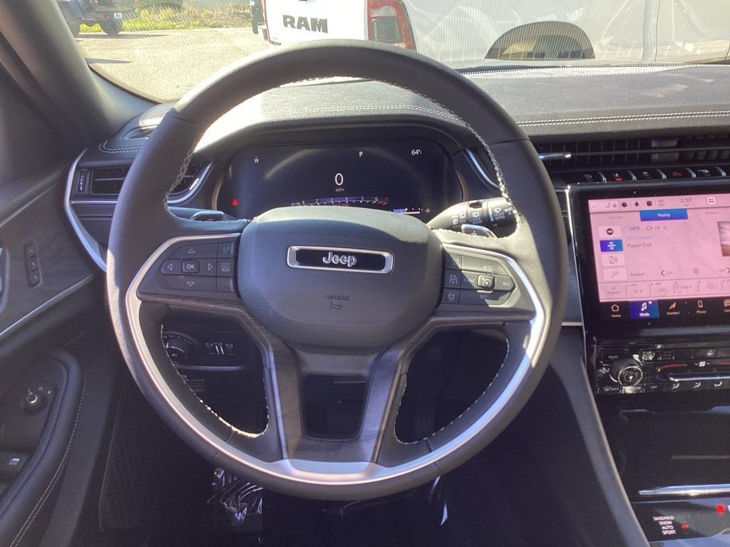 new 2024 Jeep Grand Cherokee car, priced at $47,697