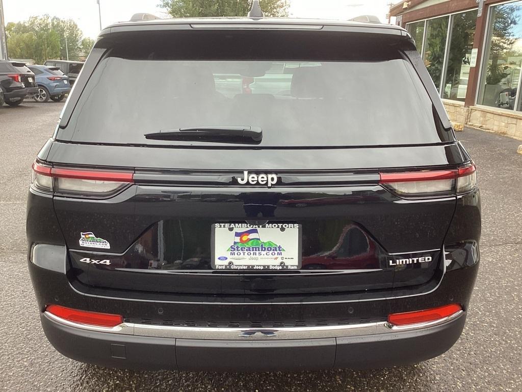 new 2024 Jeep Grand Cherokee car, priced at $42,981