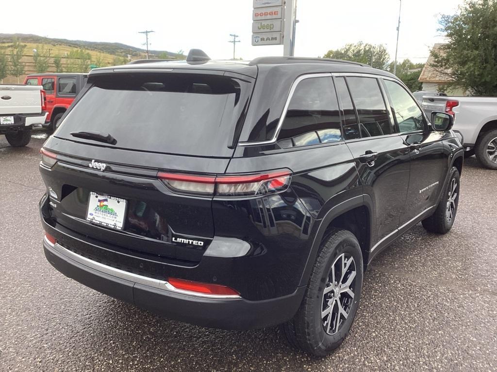 new 2024 Jeep Grand Cherokee car, priced at $42,981