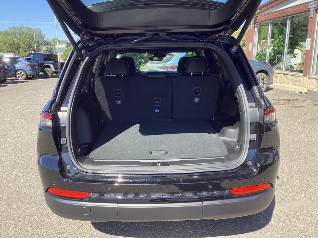 new 2024 Jeep Grand Cherokee car, priced at $41,862