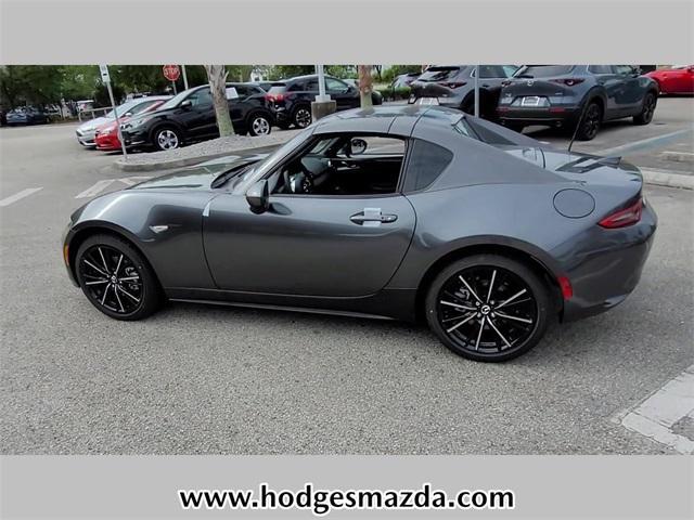 new 2024 Mazda MX-5 Miata RF car