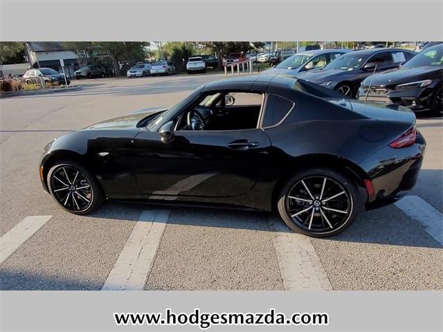 new 2024 Mazda MX-5 Miata RF car