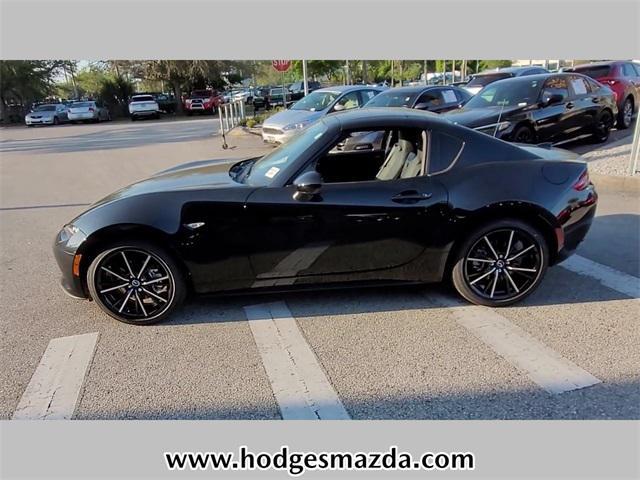 new 2024 Mazda MX-5 Miata RF car