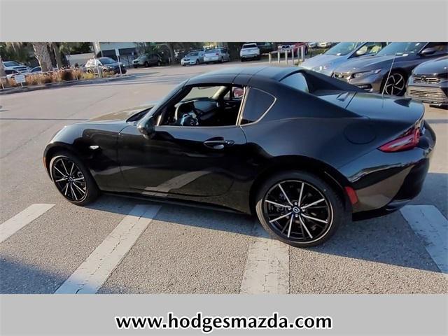 new 2024 Mazda MX-5 Miata RF car