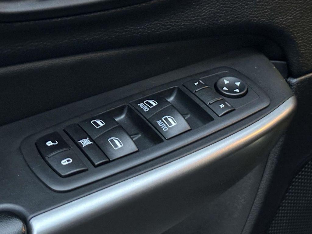 used 2021 Jeep Cherokee car, priced at $20,735