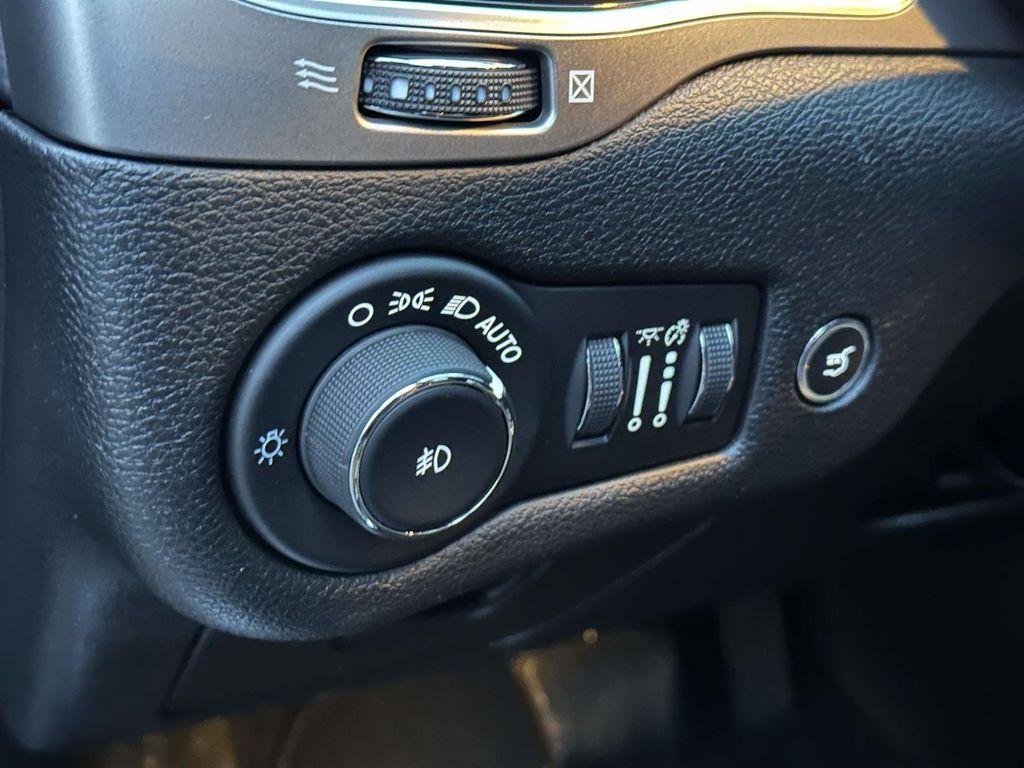 used 2021 Jeep Cherokee car, priced at $20,735