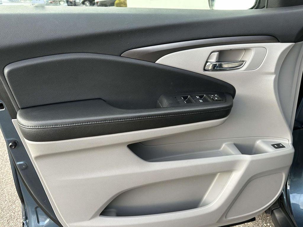 used 2017 Honda Pilot car, priced at $15,987