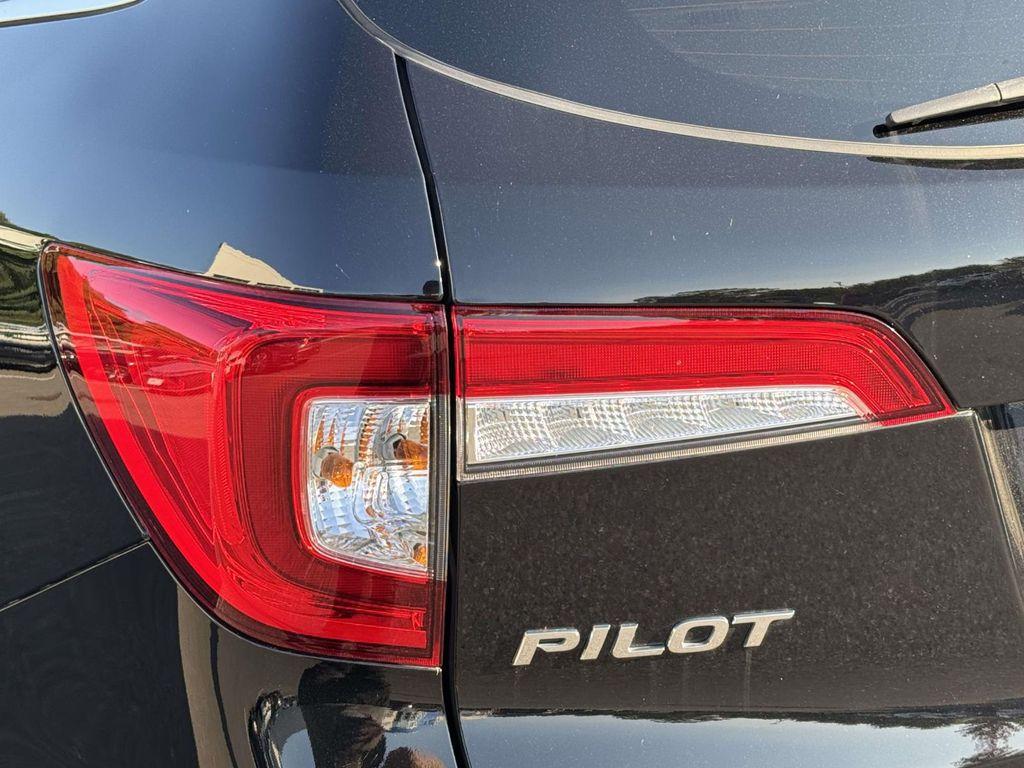 used 2022 Honda Pilot car, priced at $30,745