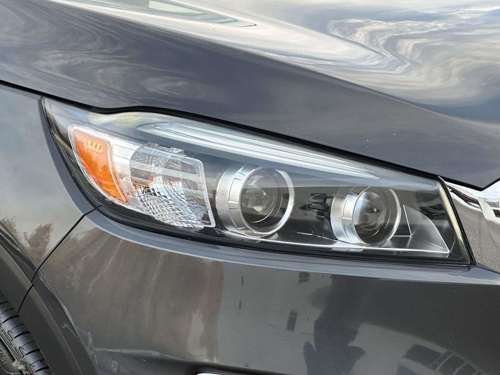used 2018 Kia Sorento car, priced at $10,898