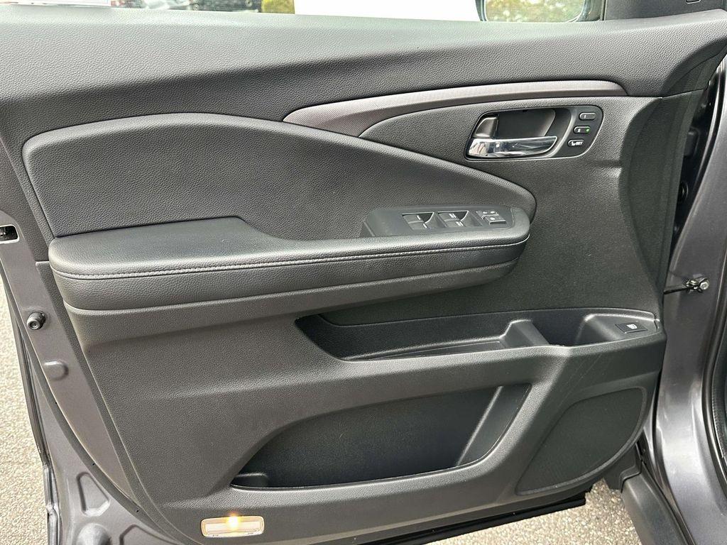 used 2023 Honda Ridgeline car, priced at $35,987