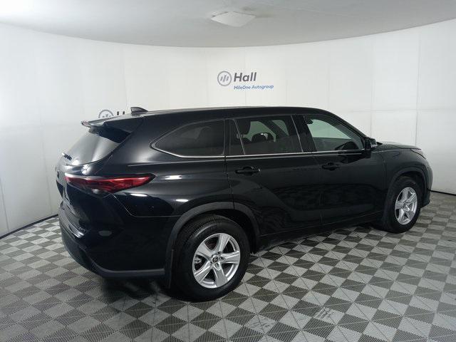 used 2022 Toyota Highlander car, priced at $33,900