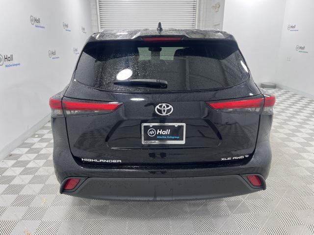 used 2023 Toyota Highlander car, priced at $38,100