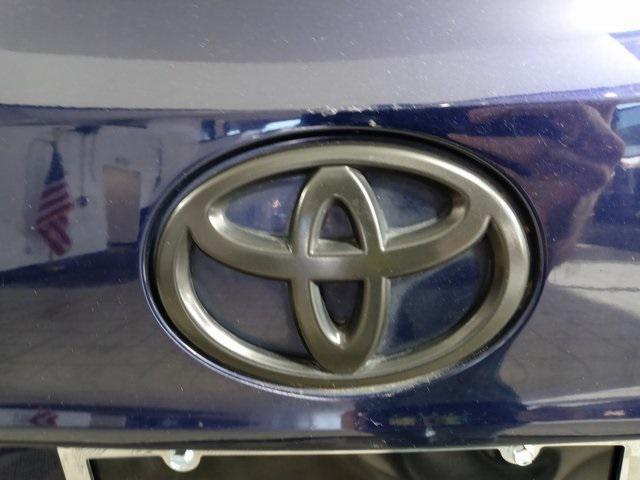 used 2022 Toyota Highlander car, priced at $30,500