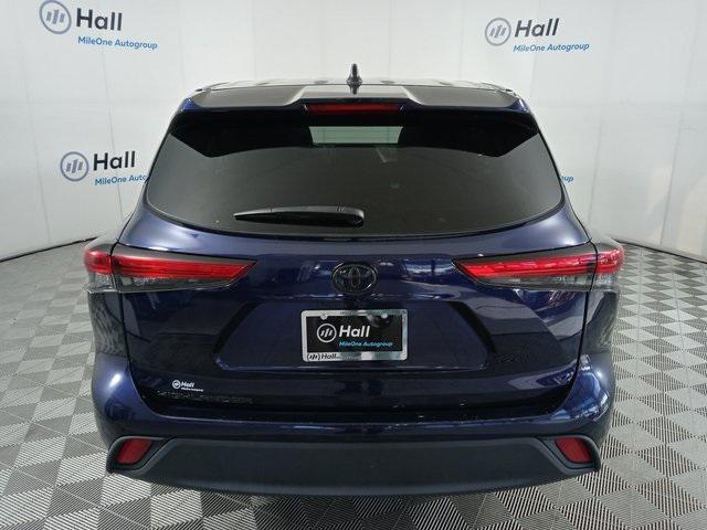 used 2022 Toyota Highlander car, priced at $30,500