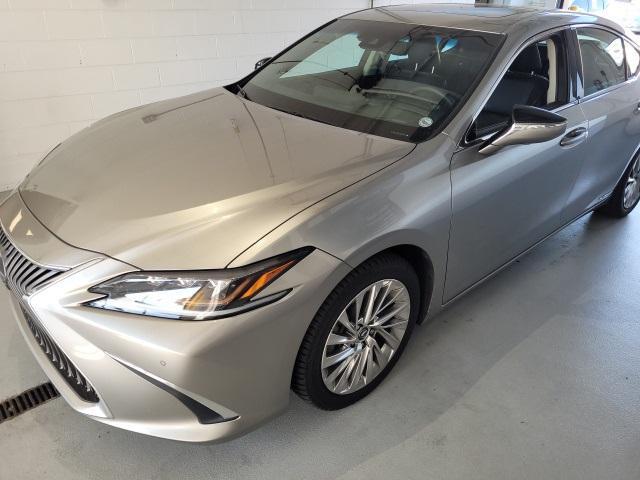 used 2021 Lexus ES 300h car, priced at $36,000