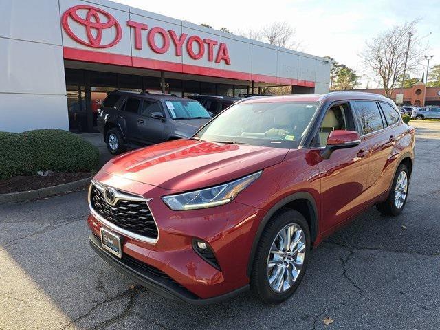 used 2020 Toyota Highlander car, priced at $33,500