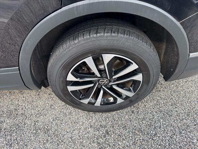 used 2022 Volkswagen Tiguan car, priced at $22,000