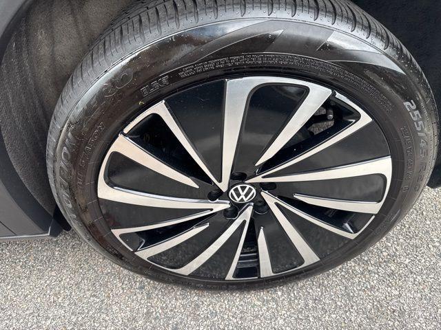 used 2023 Volkswagen ID.4 car, priced at $29,000