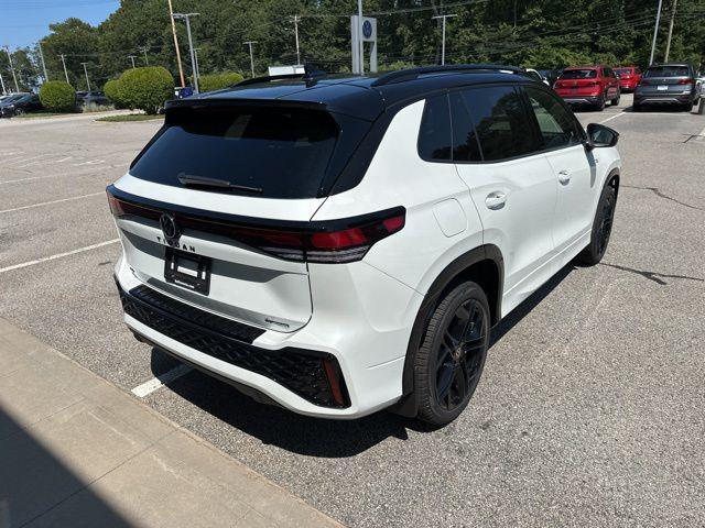 new 2025 Volkswagen Tiguan car, priced at $38,854