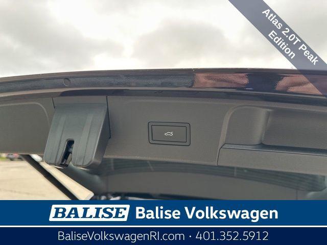 new 2025 Volkswagen Atlas car, priced at $43,954