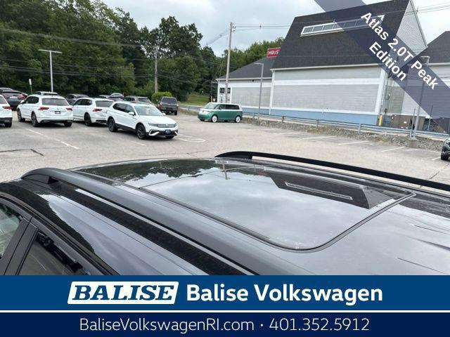 new 2025 Volkswagen Atlas car, priced at $43,954