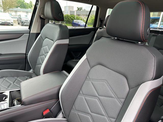 new 2025 Volkswagen Atlas car, priced at $43,954