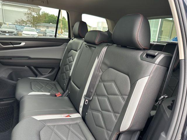 new 2025 Volkswagen Atlas car, priced at $43,954