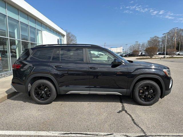 new 2024 Volkswagen Atlas car, priced at $46,906