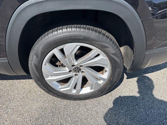 used 2021 Volkswagen Atlas car, priced at $29,000