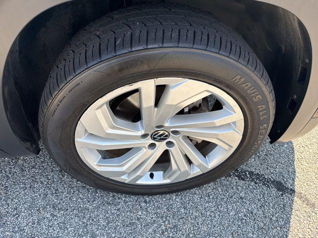 used 2021 Volkswagen Atlas car, priced at $29,000