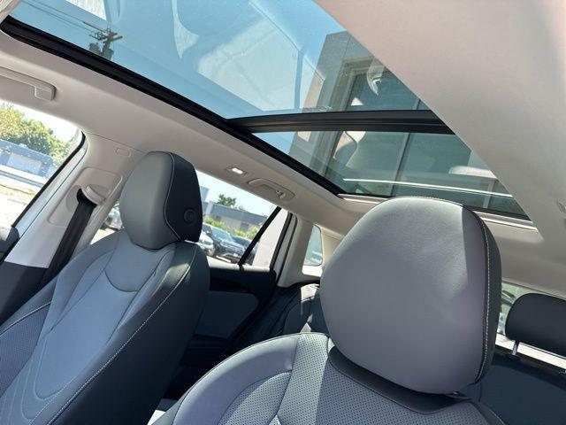 new 2025 Volkswagen Tiguan car, priced at $35,294
