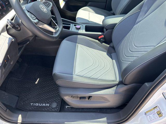 new 2025 Volkswagen Tiguan car, priced at $35,294
