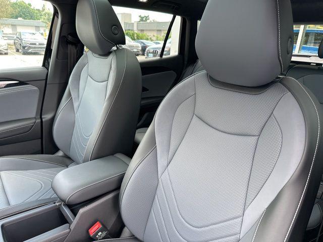 new 2025 Volkswagen Tiguan car, priced at $38,294