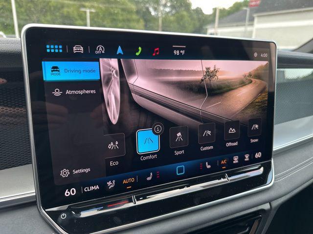 new 2025 Volkswagen Tiguan car, priced at $38,294